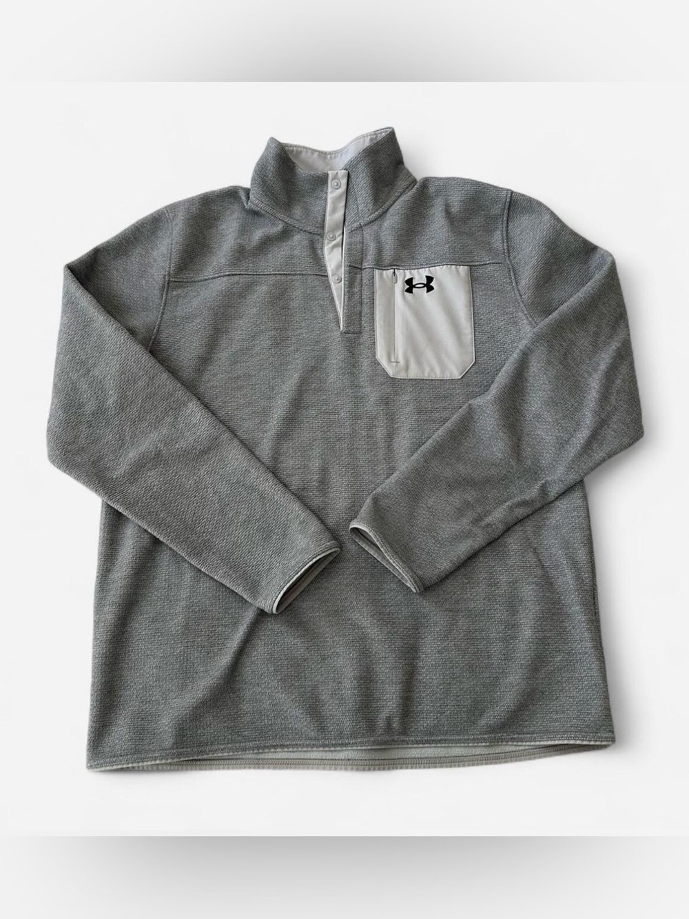 Under Armour Cold Gear
Men's Size Large Gray 1/4 Snap Pullover
Sweatshirt